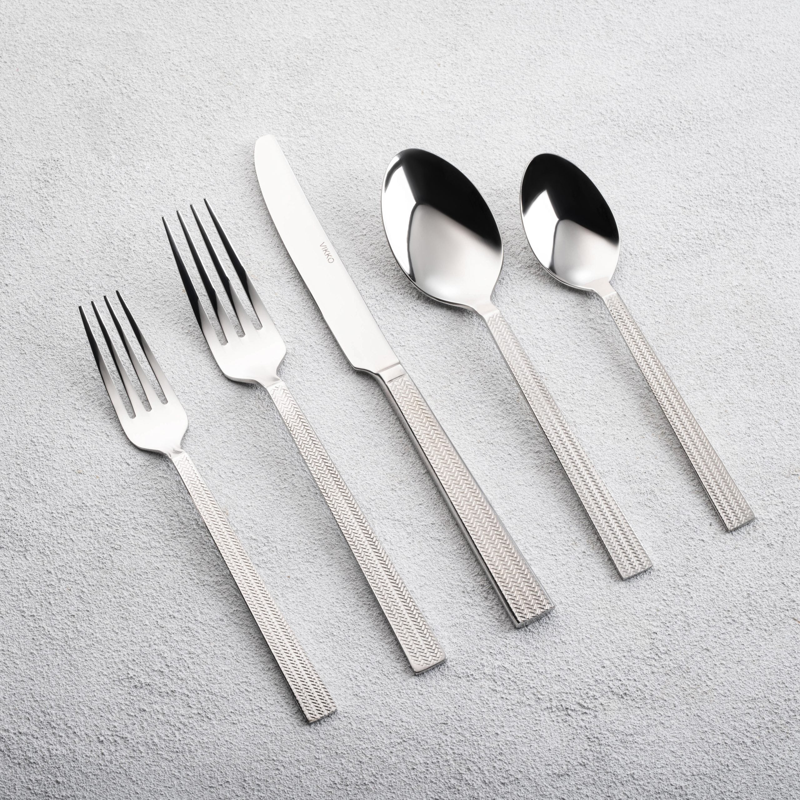 Vikko - Topaz Shiny Silver 20 Pc Flatware Set