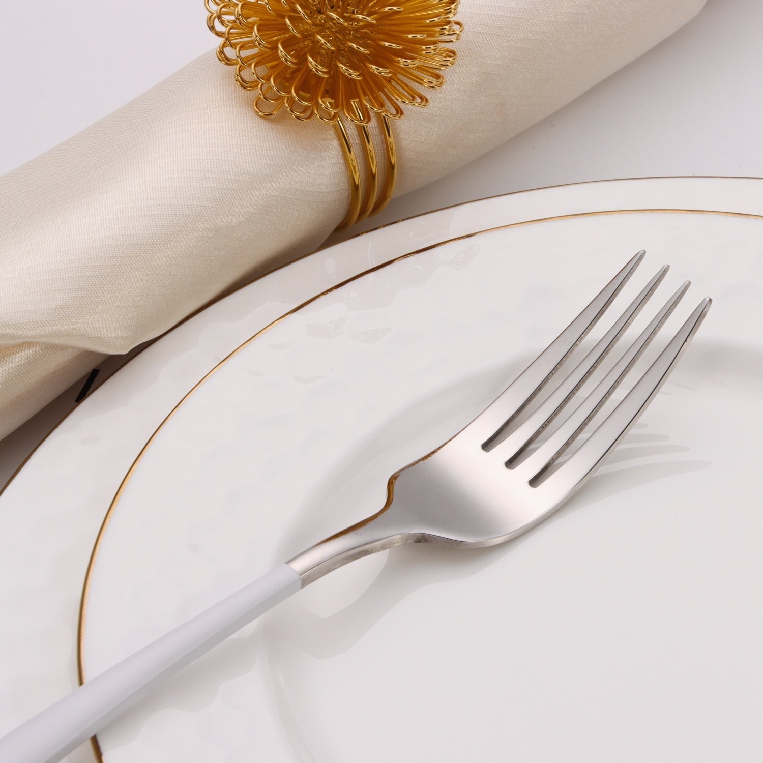 Colorblock Silver & White 20 Piece Flatware