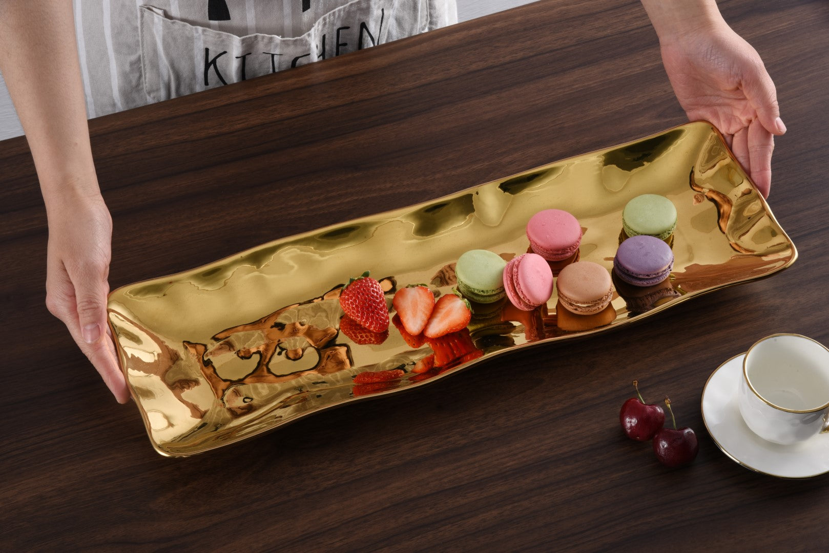 Simple Ceramic Gold Rectangle Serving Piece