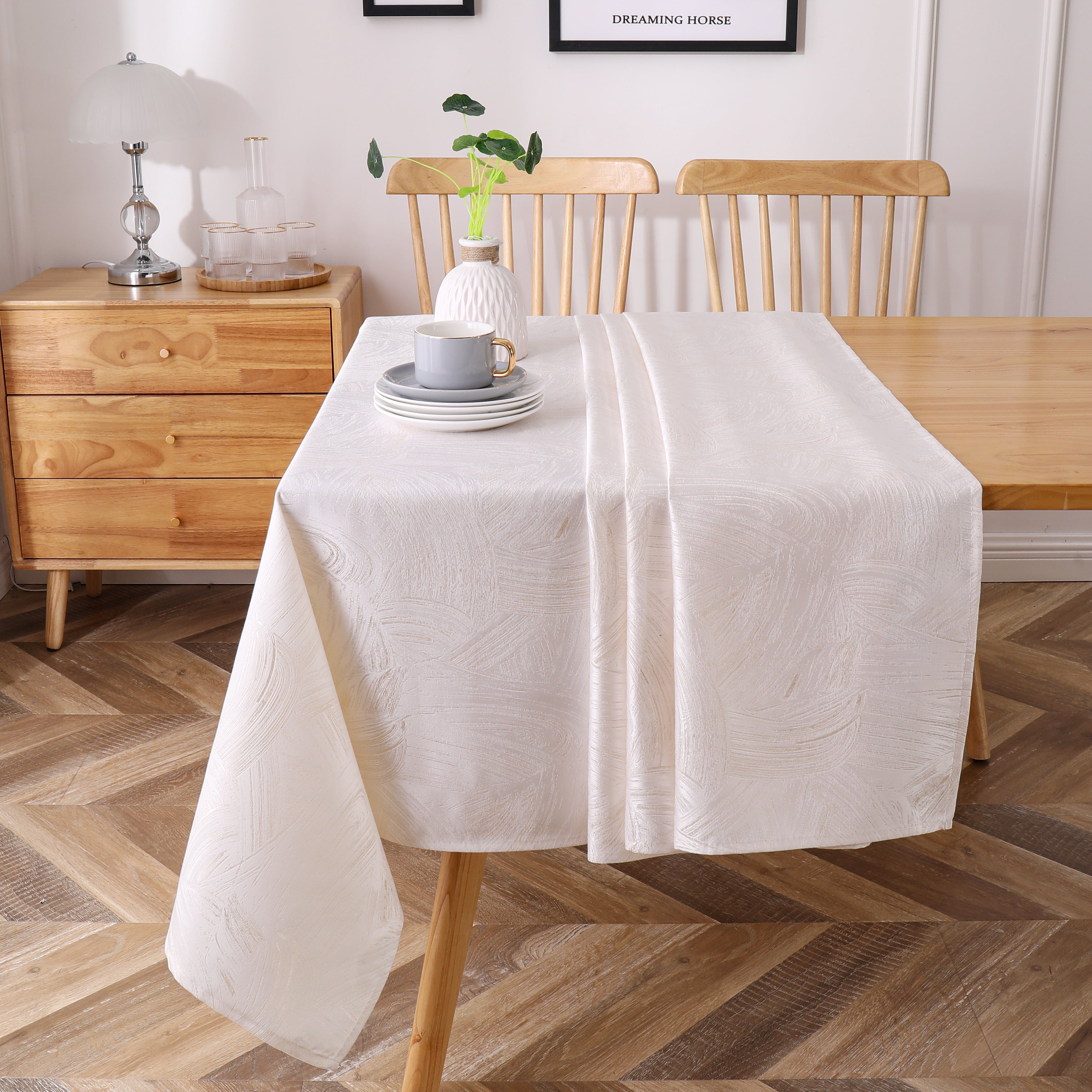 TC1366 Jacquard Sketched Gold Tablecloth