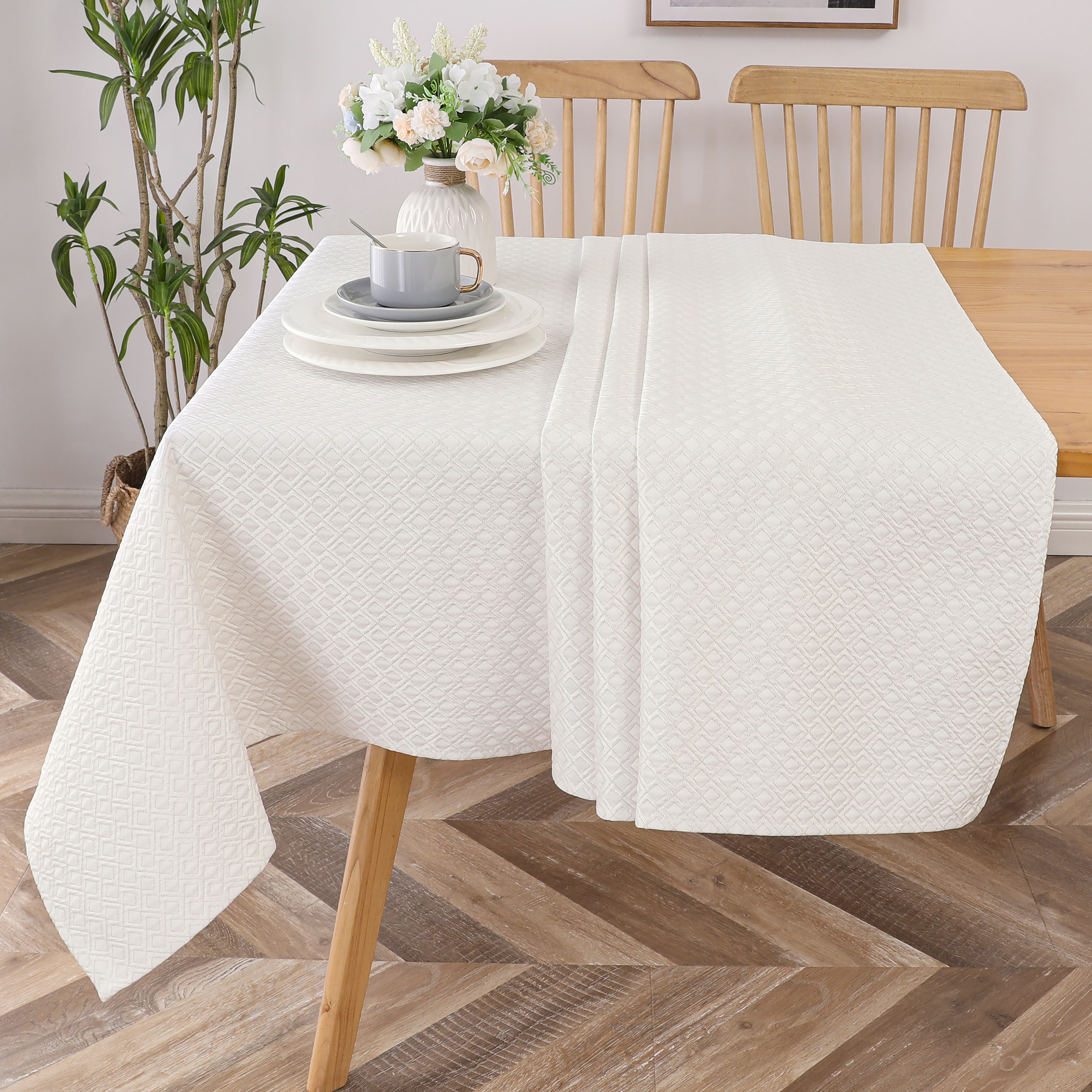 TC1376 White Gold Jacquard Geometric Tablecloth