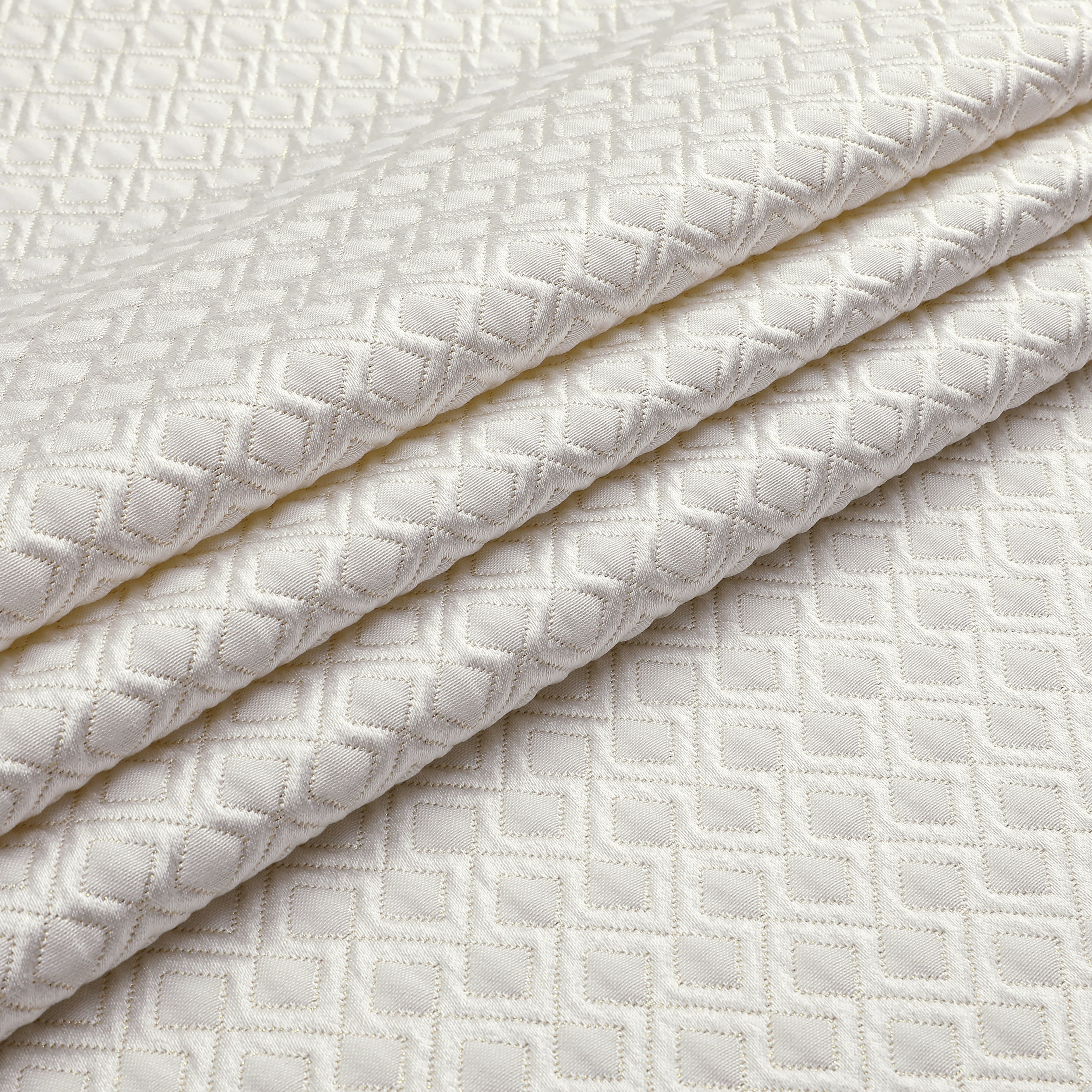 TC1376 White Gold Jacquard Geometric Tablecloth